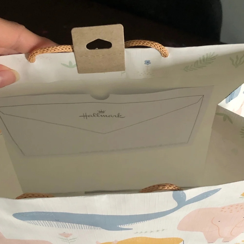 🛍️ Hallmark Pastel Animal Baby Shower Gift Bag Set